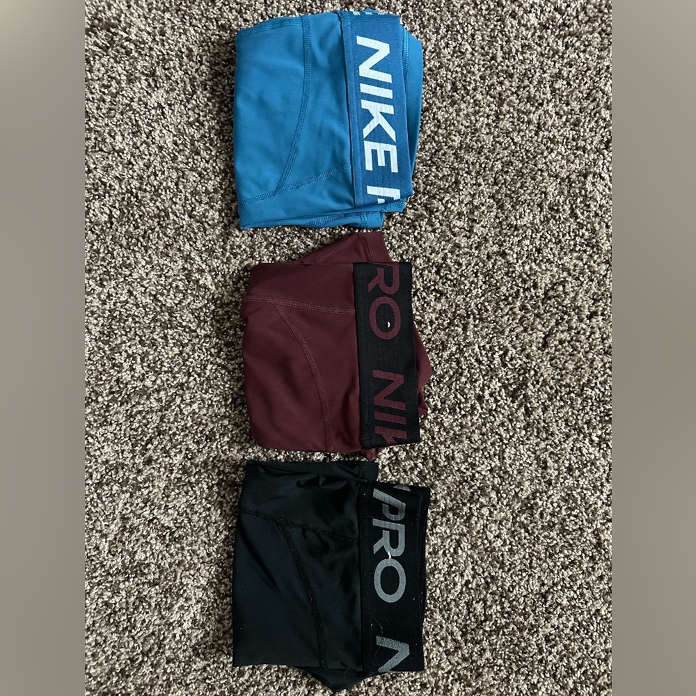 Three pairs of Nike pros in great condition!
